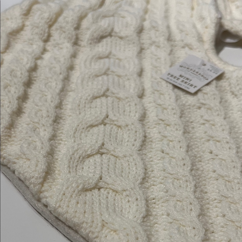 NWT Wondershop at Target Ivory Cable Knit Mini Tree Skirt 18 in dia - Picture 2 of 6